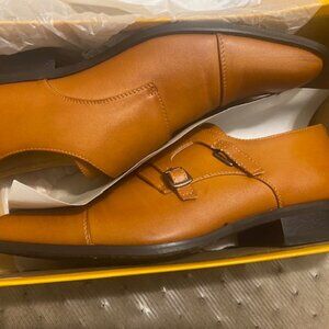 UV SIGNATURE MEN BROWN DRESS SHOES Size: 10